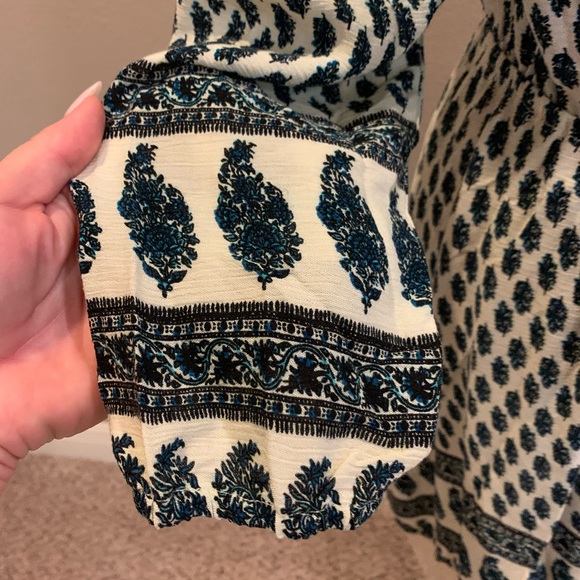 Off Shoulder Patterned Dress by Clay - Picture 5 of 8